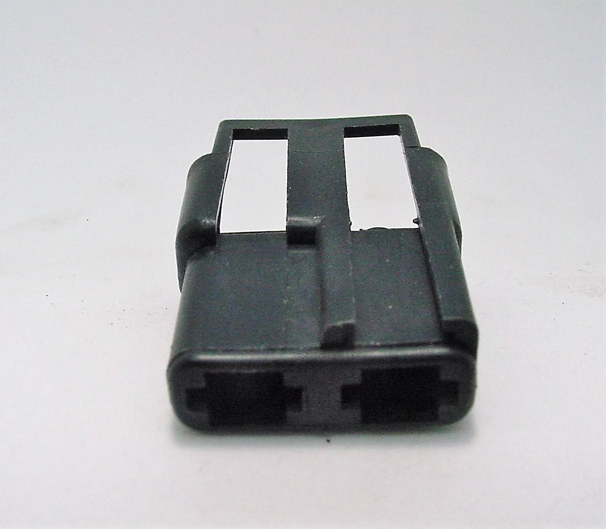 2 Way GM Male Terminal Connector Housing with Pin Notch Black