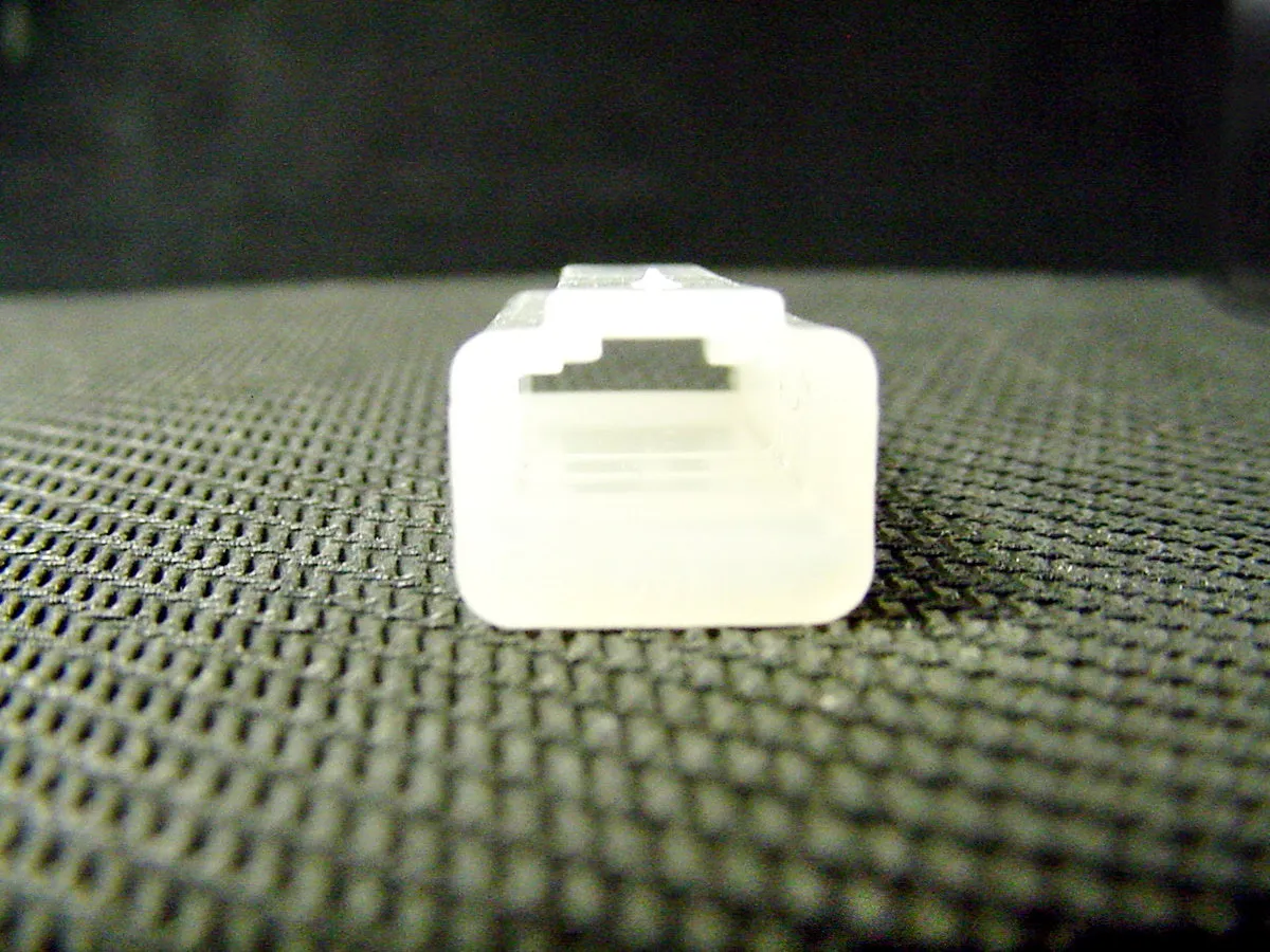 GM 1 Way Nylon Wiring Harness Terminal Connector Housing Female White