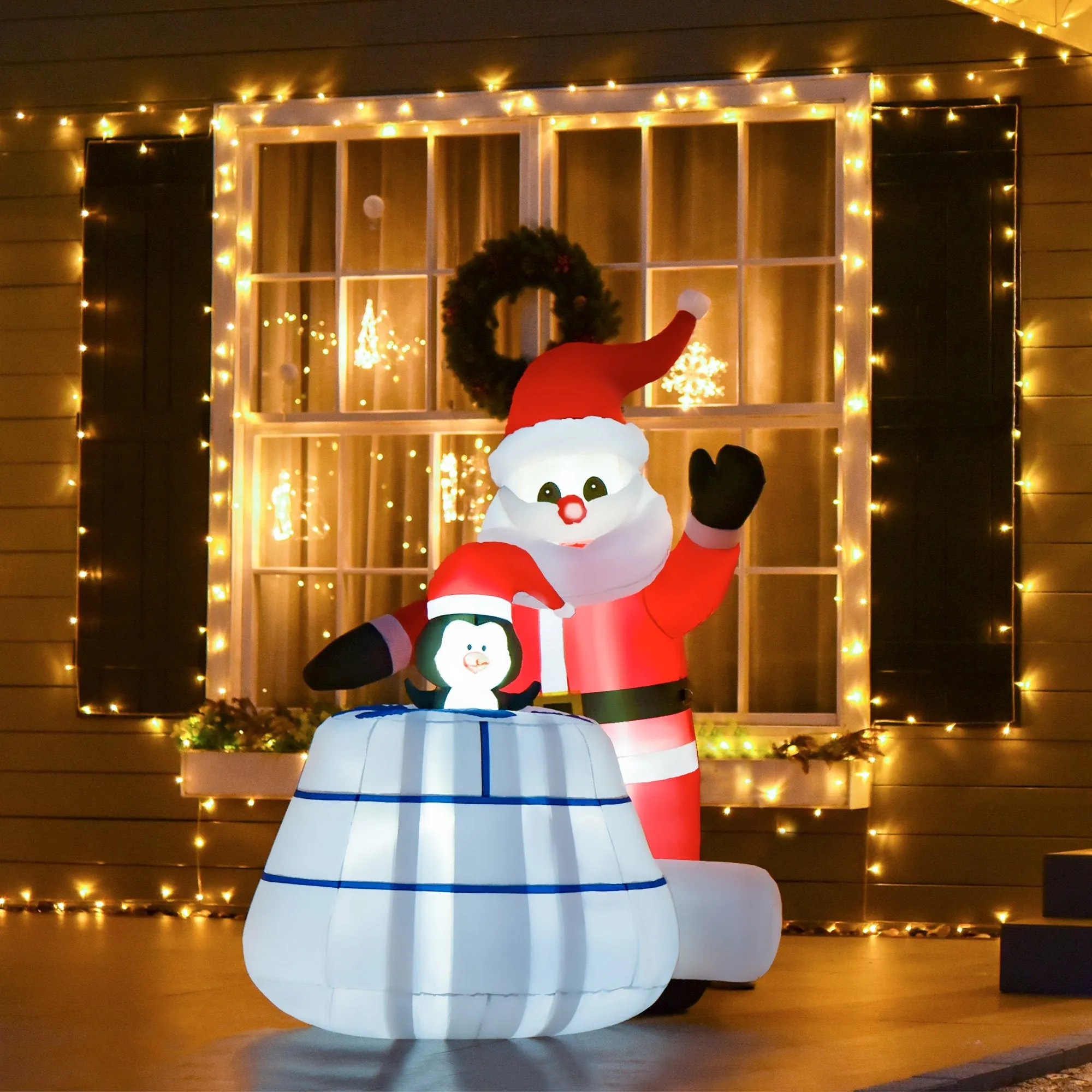 Inflatable Santa ａｎｄ Penguin ｉｎ House Decoration