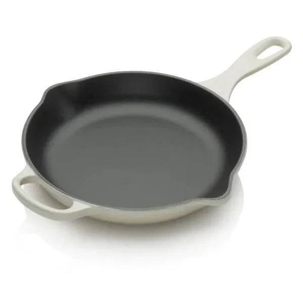 Le Creuset Signature Cast Iron Frying Pan with Metal Handle