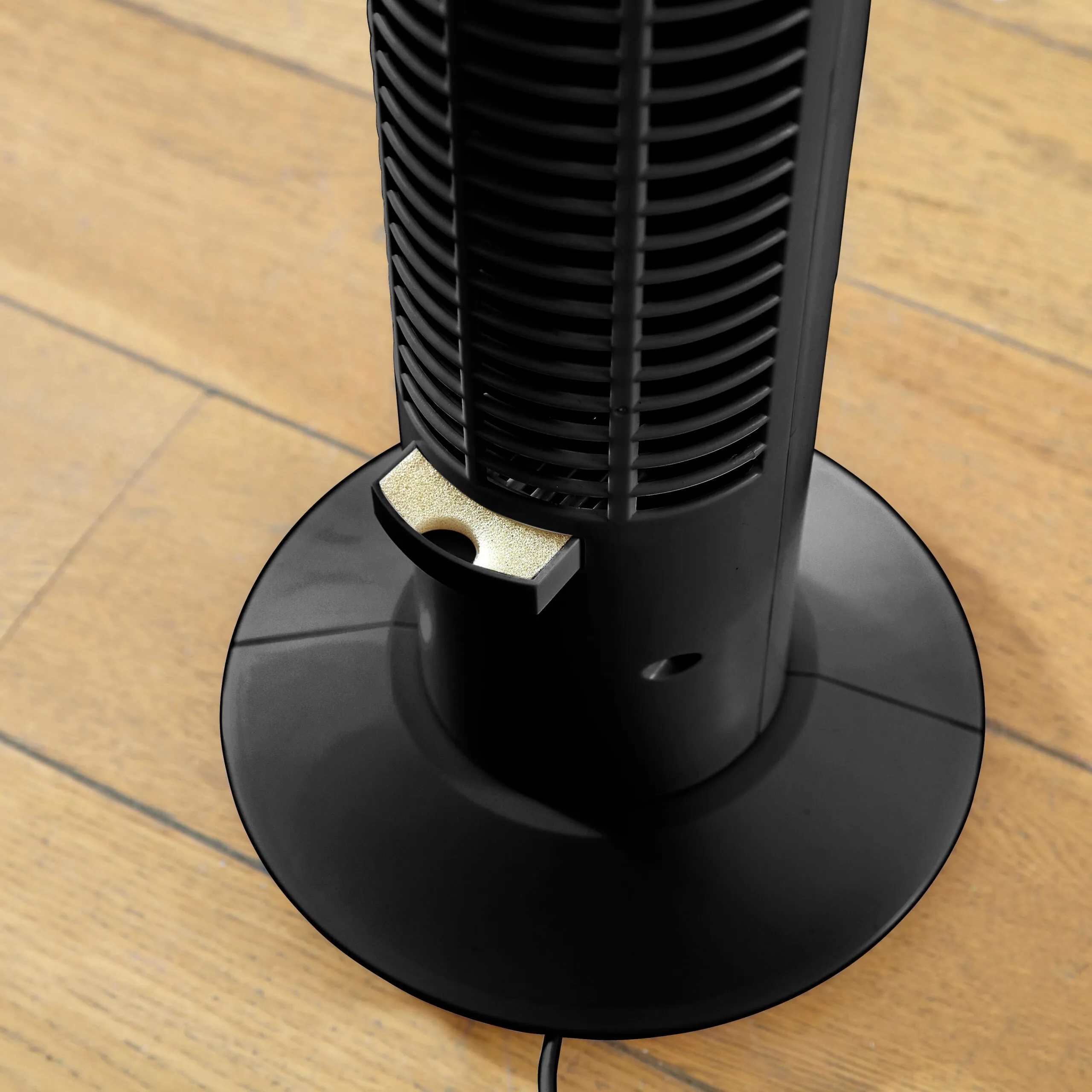 Neo 33” Aroma Free Standing 3 Speed Fan - Black