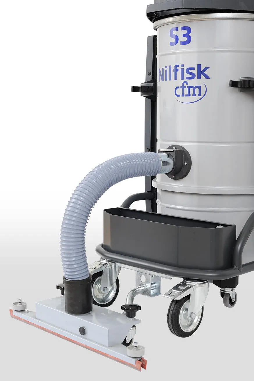 NilfiskCFM S3 Industrial Vacuum Cleaner Complete With Hose Kit FREE DELIVERY!