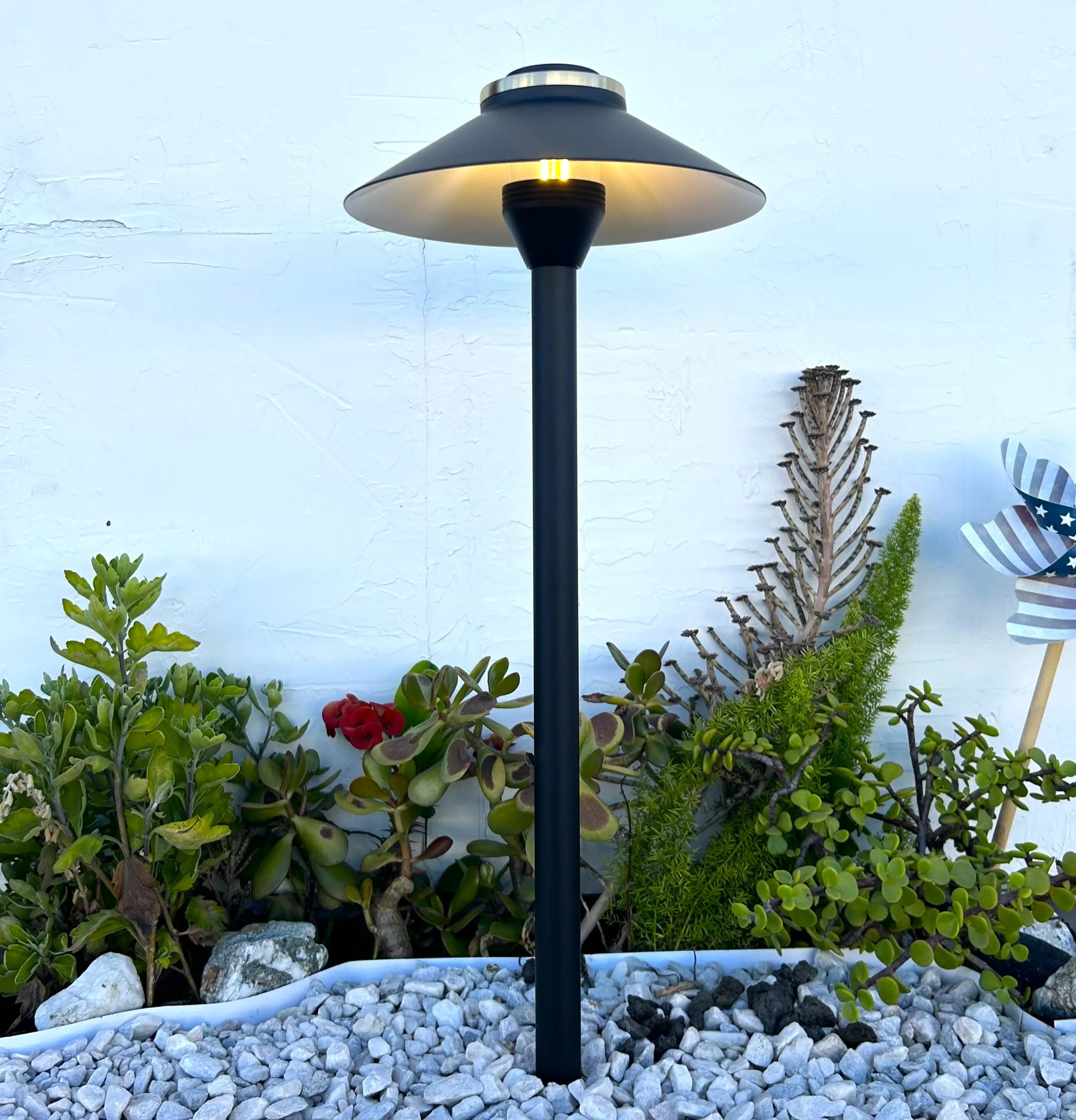 Noir Atlantide Cast Brass Pathway Light Gun Metal Black