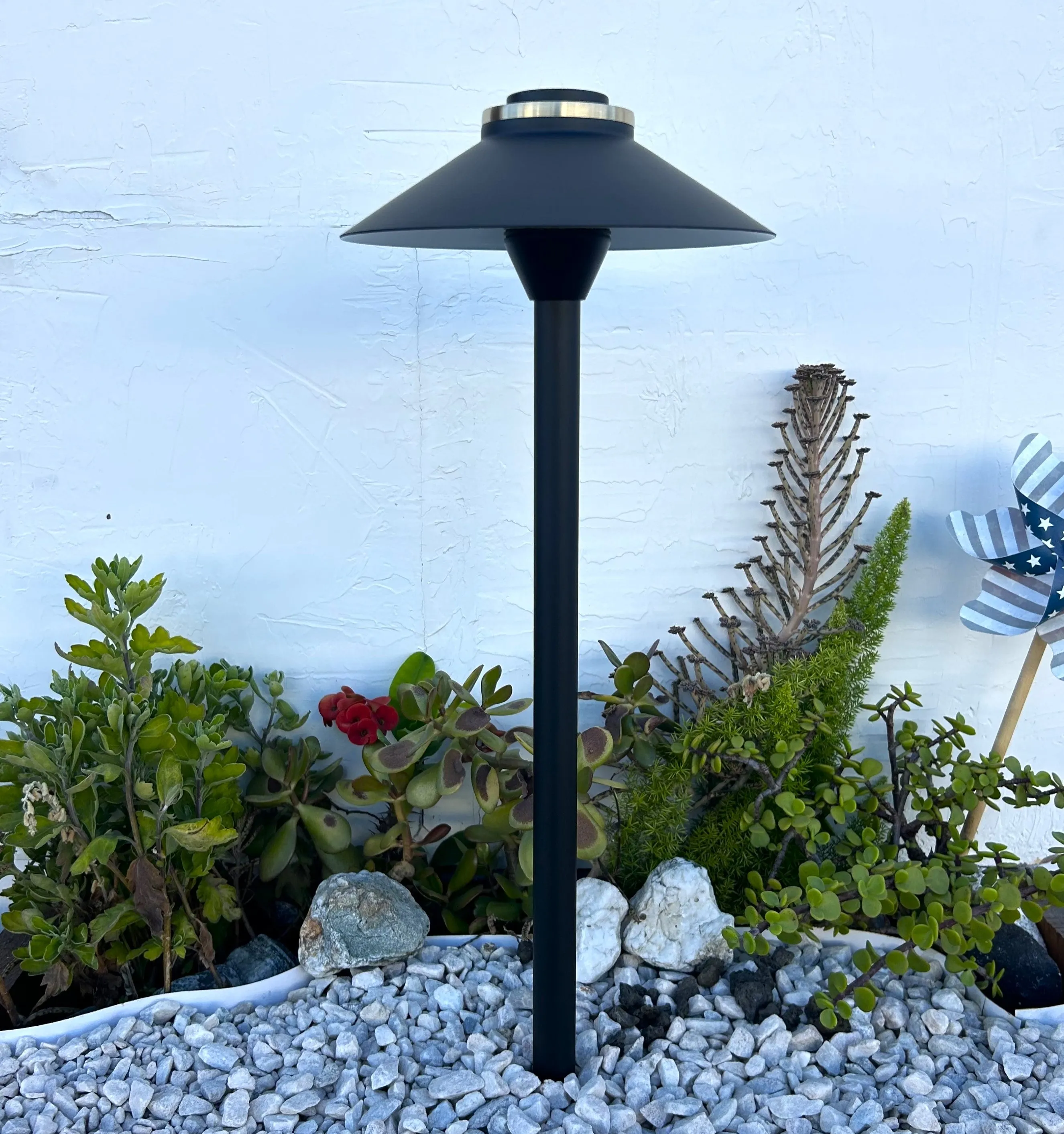 Noir Atlantide Cast Brass Pathway Light Gun Metal Black