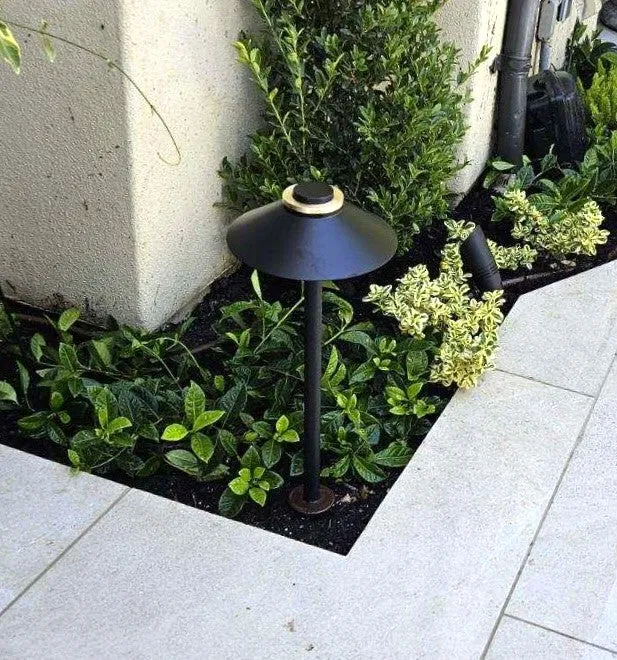 Noir Atlantide Cast Brass Pathway Light Gun Metal Black