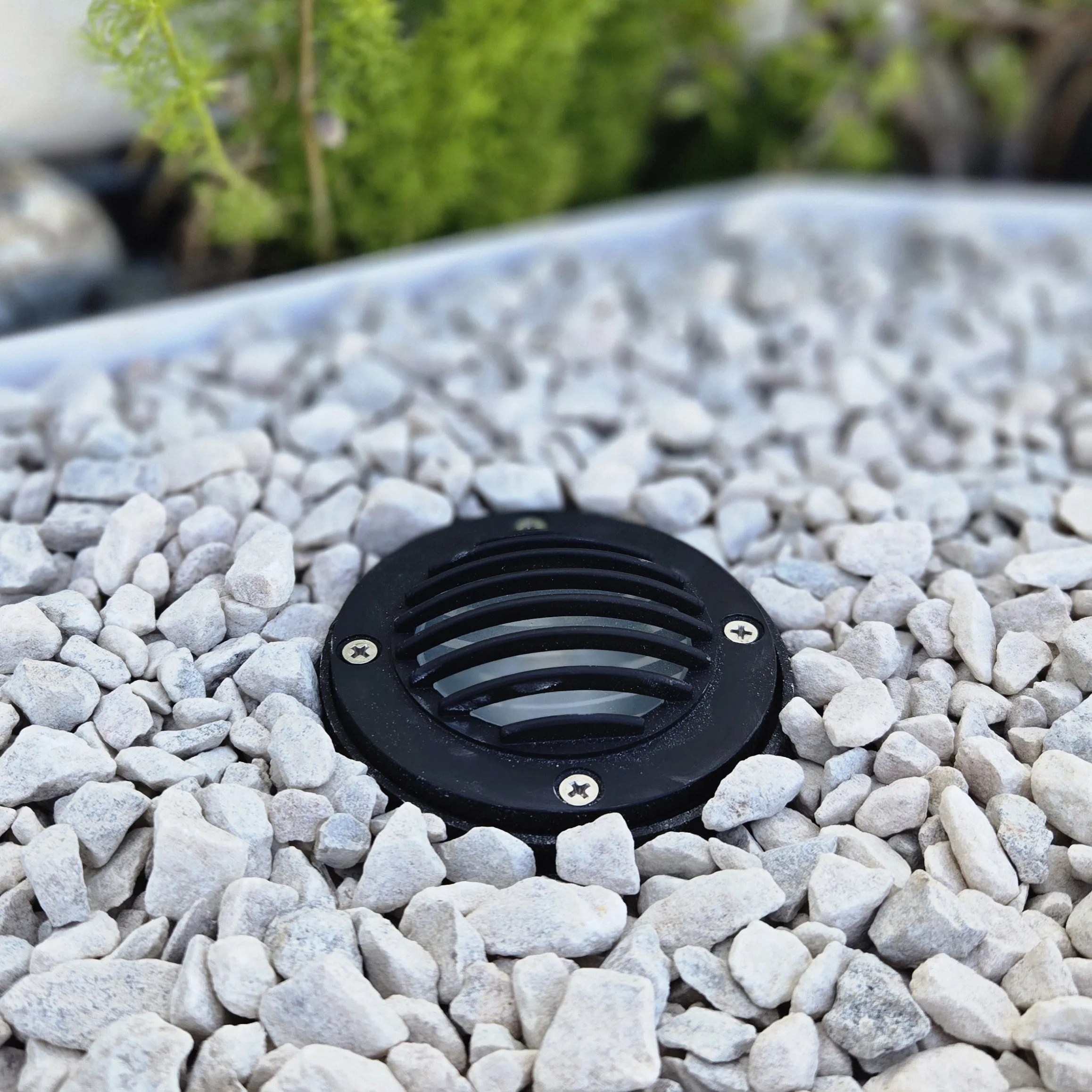 Noir La Terrace Black Cast Brass In-ground Well Light