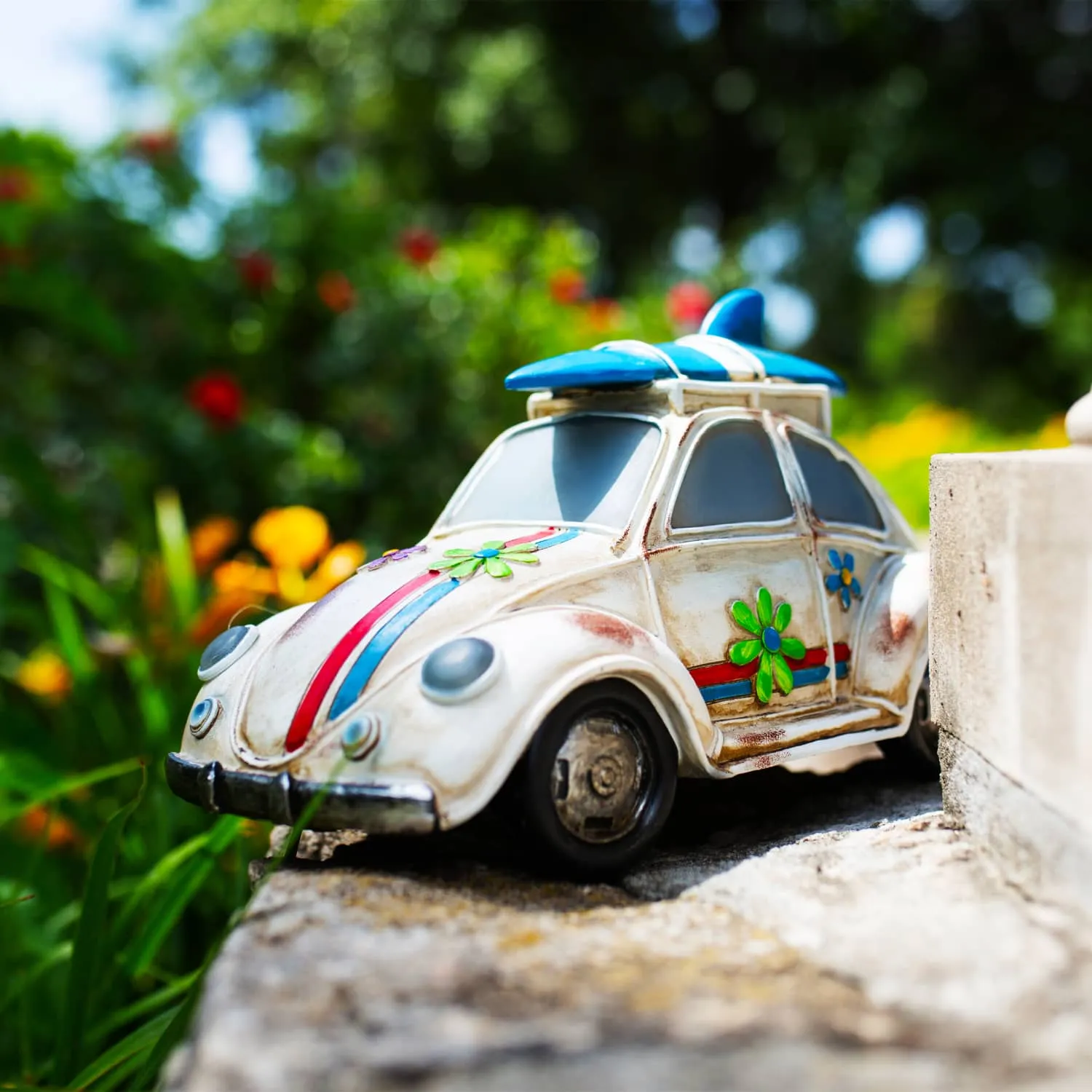 Solar Retro Bug Garden Statue, 7 Inch