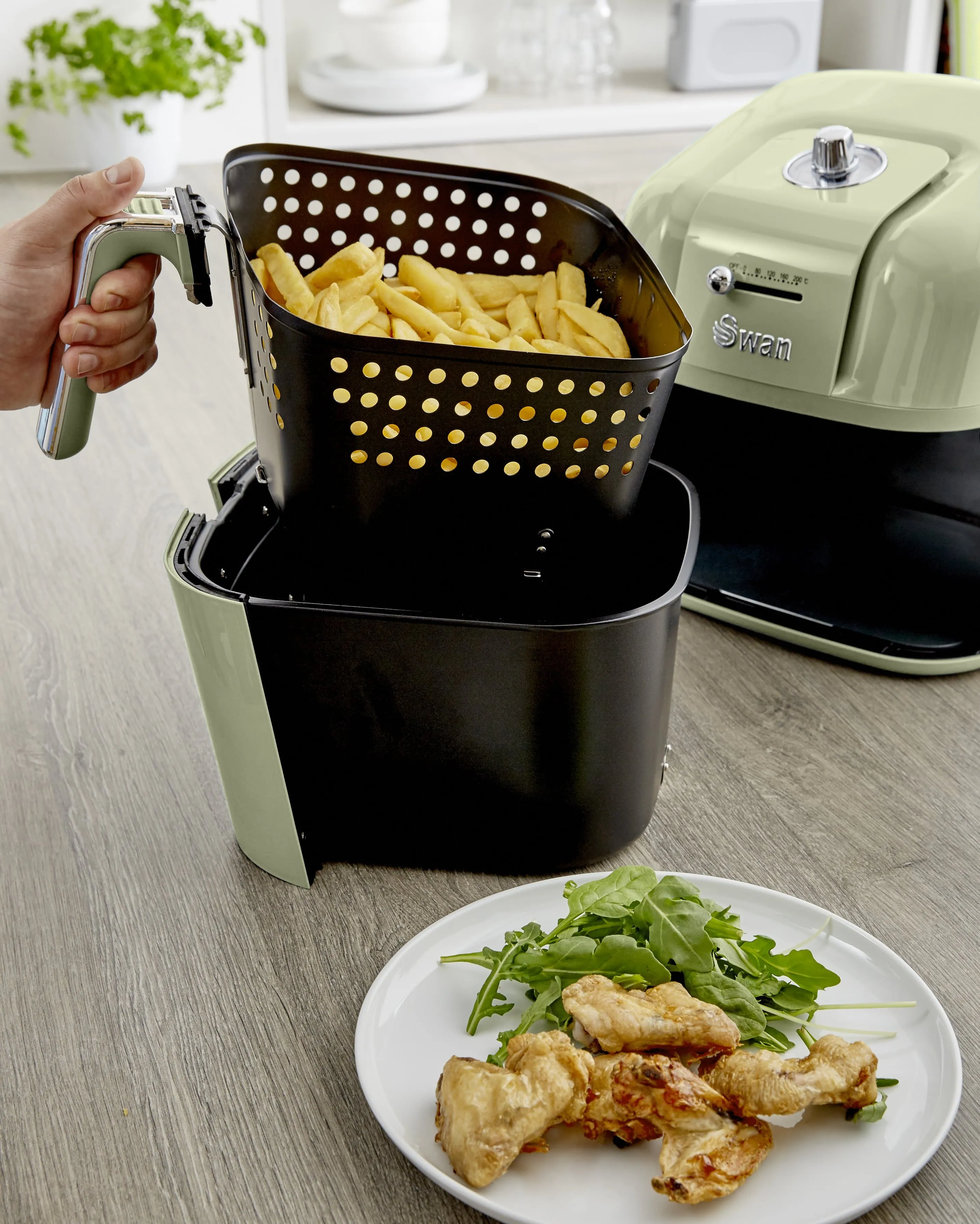 Swan Retro Manual Air Fryer