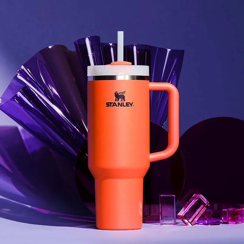 The 40oz Quencher H2.0 Flowstate™ Tumbler in Tigerlily Plum